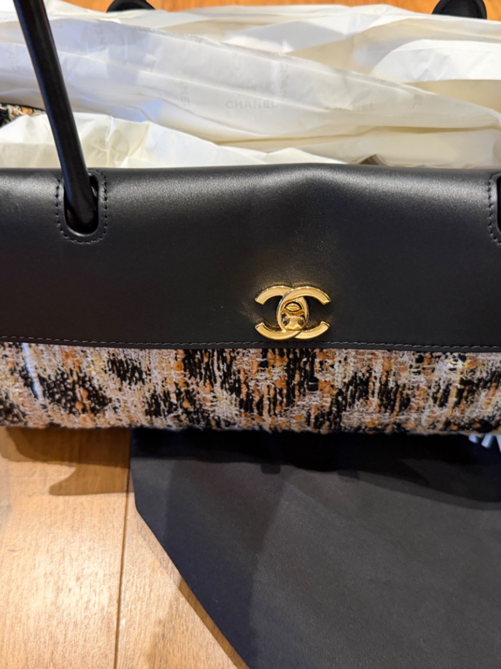 Chanel - Picture 5 of 11